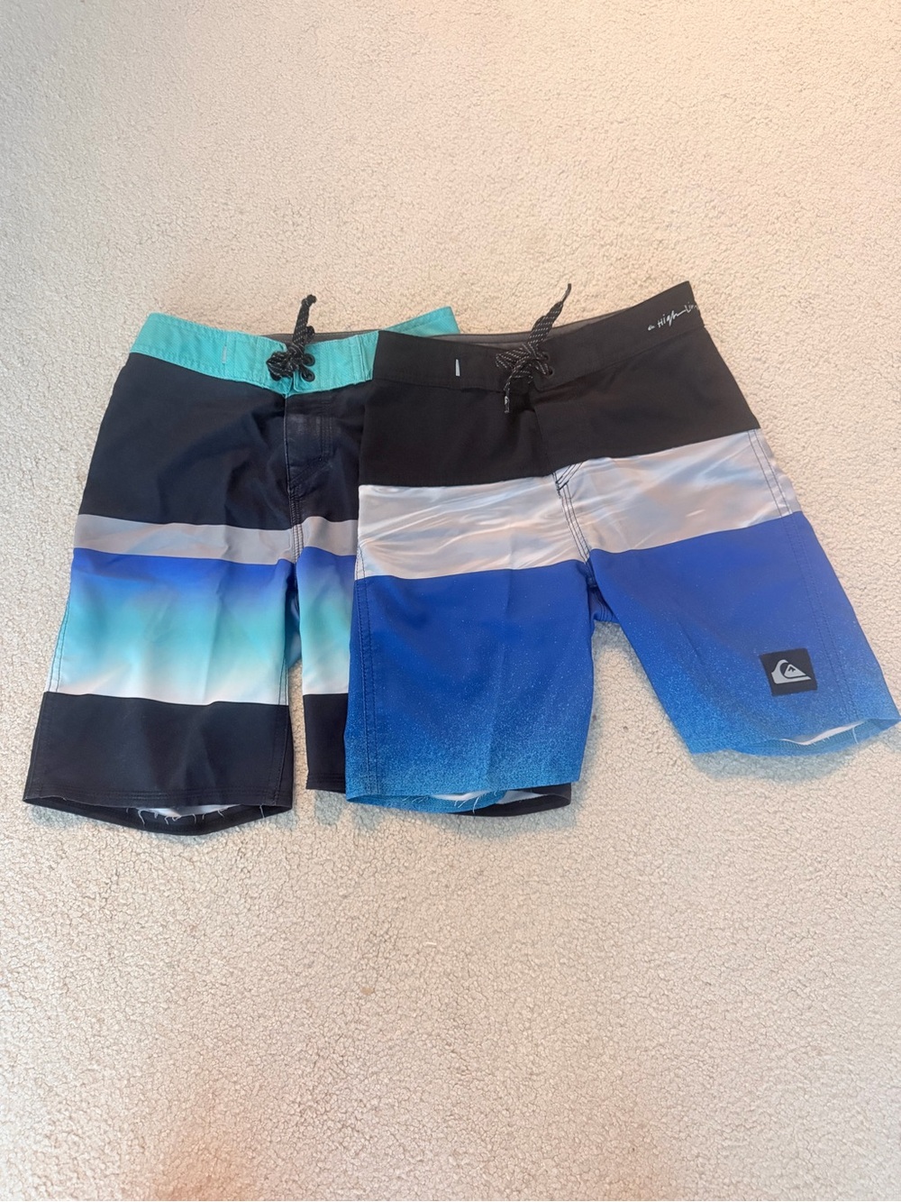 Quiksilver Blue and Black Gradient Boardshorts Set